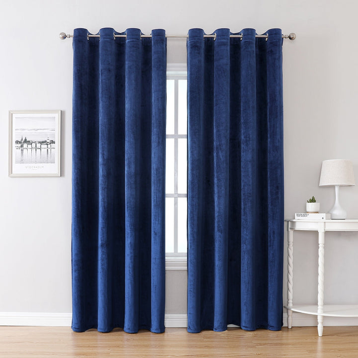 VelvetEase | Modern Velvet Curtains for Optimal Comfort