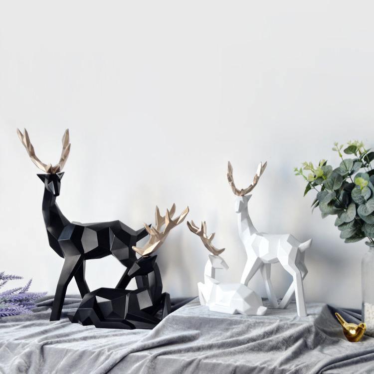 Nordic Grace Reindeer Figurines Set - Captivating Reindeer Sculptures Reflecting Scandinavian Elegance