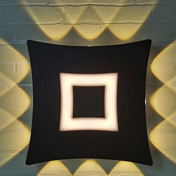 LuminaSquare LED Wall Lamp - Efficient and Sustainable Garden Lighting - Perfect for Patios and Fences