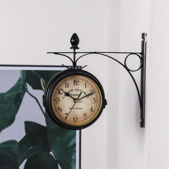 TimelessCharm | Double-Sided Wall Clock