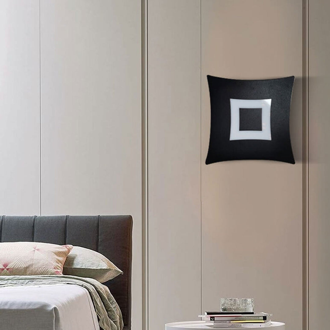 LuminaSquare LED Wall Lamp - Efficient and Sustainable Garden Lighting - Perfect for Patios and Fences