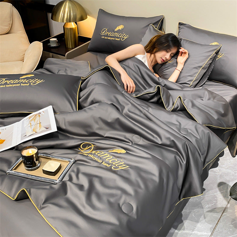 ChillBreeze Comforter - Cool & Lightweight - Perfect for Warm Nights - Breathable Ice Silk Fabric