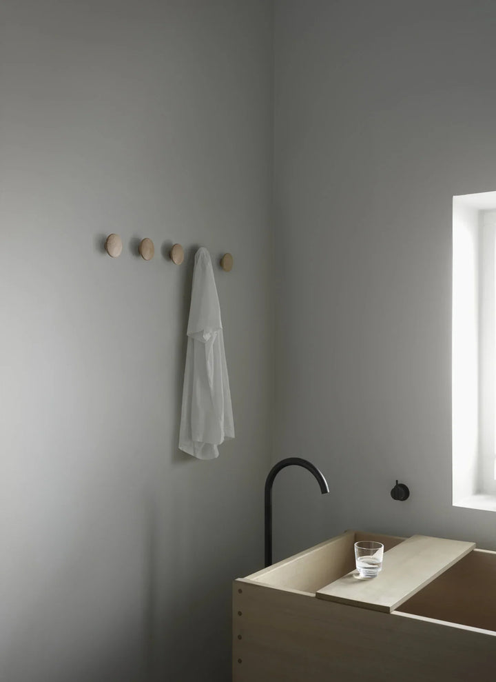 DotsWood – Wooden Hooks – Modern and Sustainable Design by Muuto