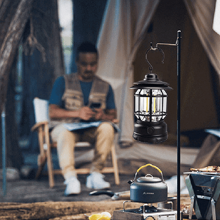 SolDesign | White Cube-Shaped Nordic Solar Lantern Post
