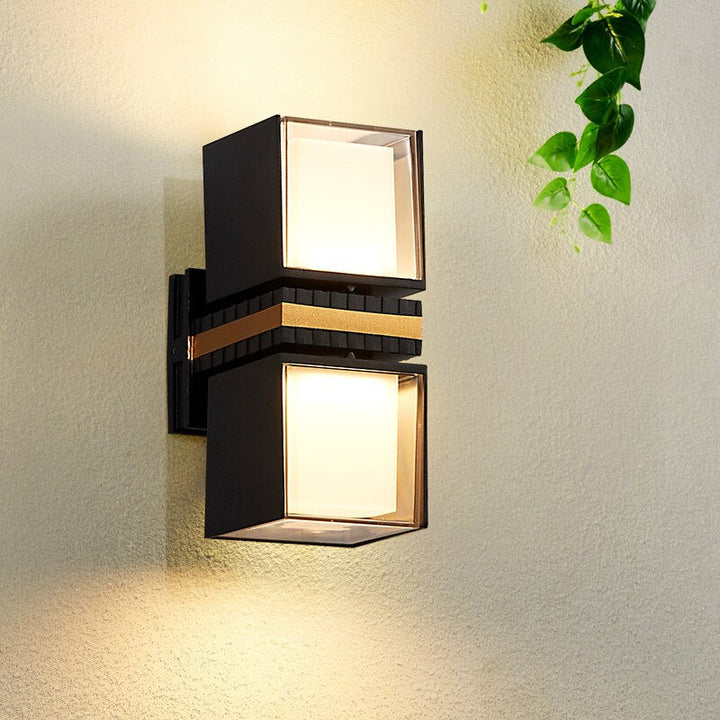 Lumiva Adjustable Wall Lamp - Waterproof & Durable Outdoor Light - Stylish & Sustainable Lighting