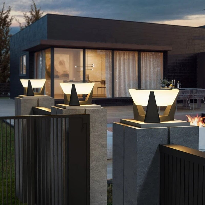 NoctaraLight – IP65 Outdoor Lamp Powered by Solar Energy or Mains with Warm White LED