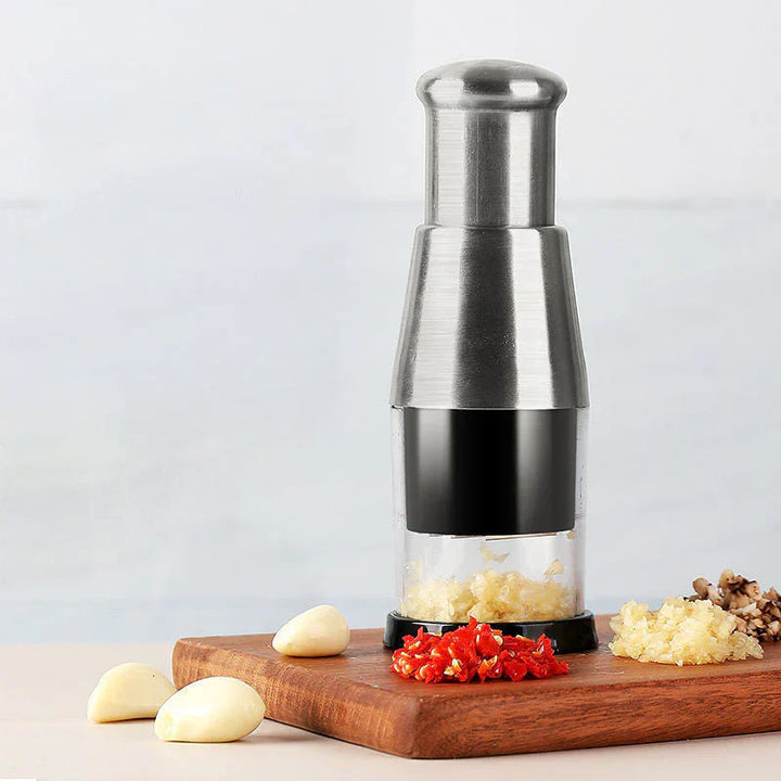 ChopMate – Handy Garlic Chopper in Compact Design