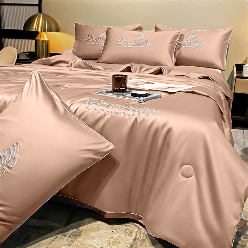 ChillBreeze Comforter - Cool & Lightweight - Perfect for Warm Nights - Breathable Ice Silk Fabric