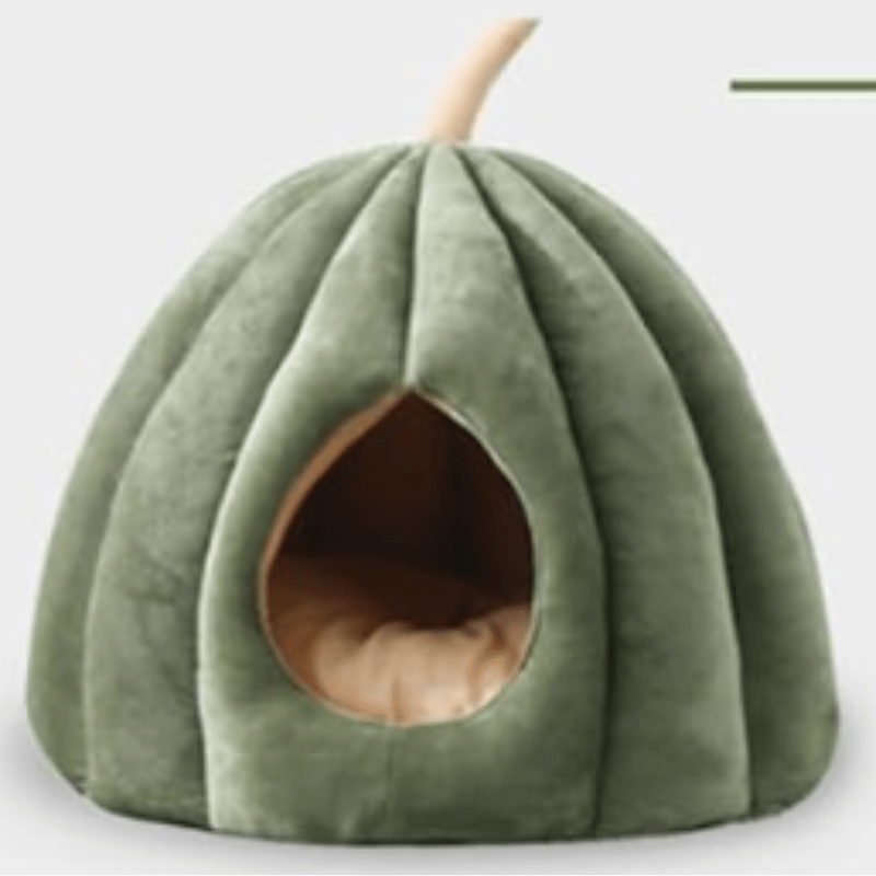 PumpkinPaws | Cozy Closed Cat Bed for Winter