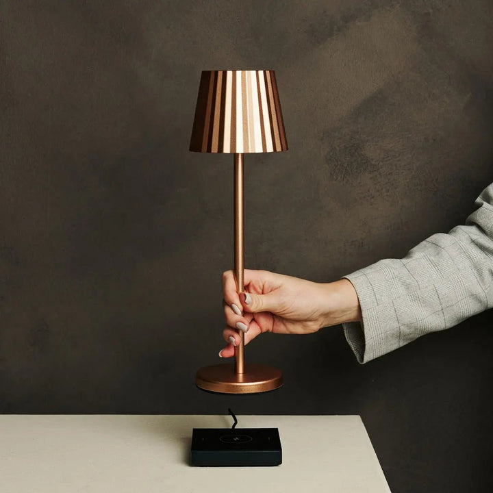 Maya Copper Ribbed Table Lamp Made of Iron - Dimmable and Wireless