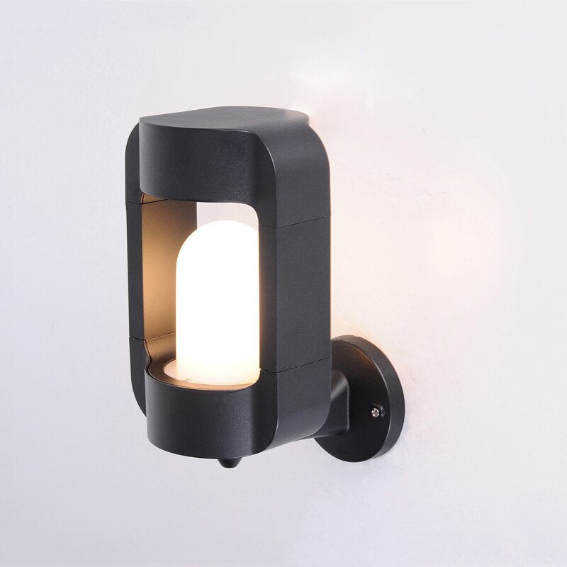 AmberGlow Outdoor Lamp - Elegant Amber Glass & Black Metal Design - Durable & Stylish Outdoor Lighting