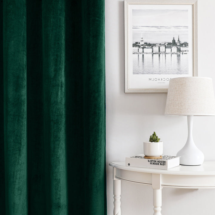 VelvetEase | Modern Velvet Curtains for Optimal Comfort