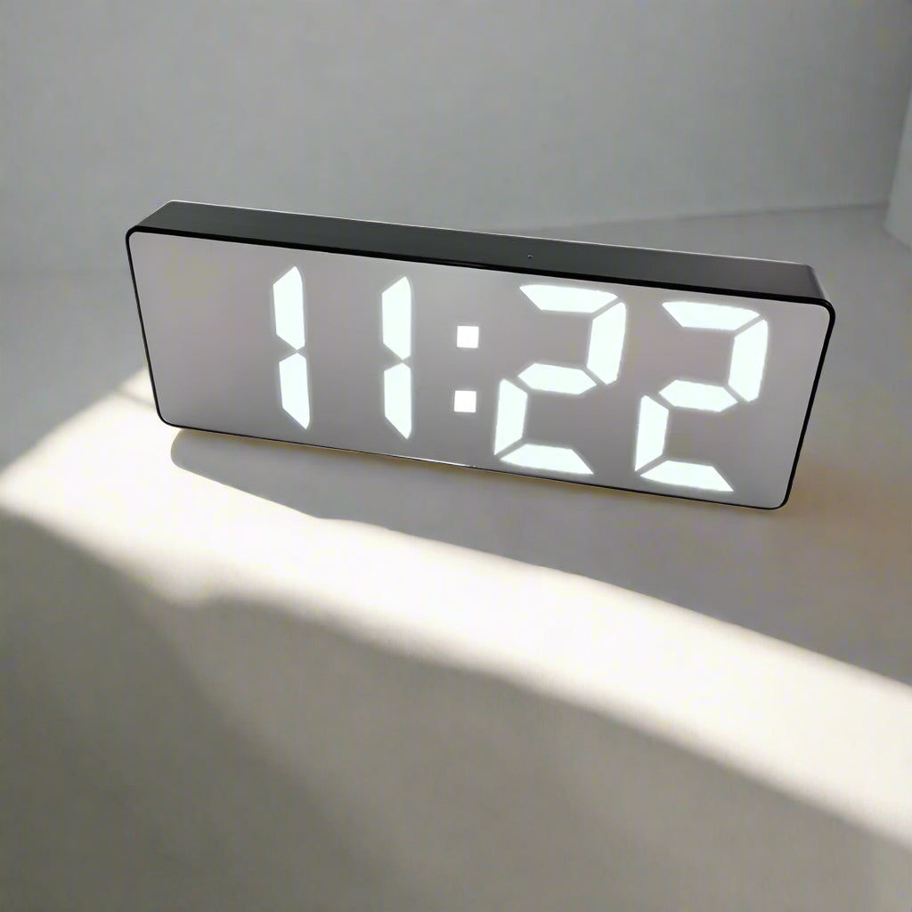 CLEVLO | TempoGlow LED Clock