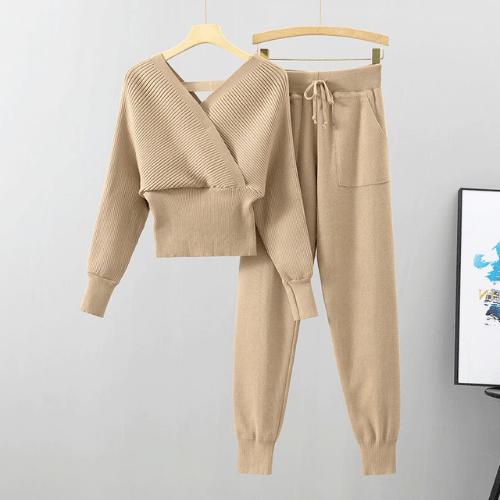 UrbanEase - Trendy 2-Piece Loungewear - Stylish Cross-Body Women's Outfit for Every Day