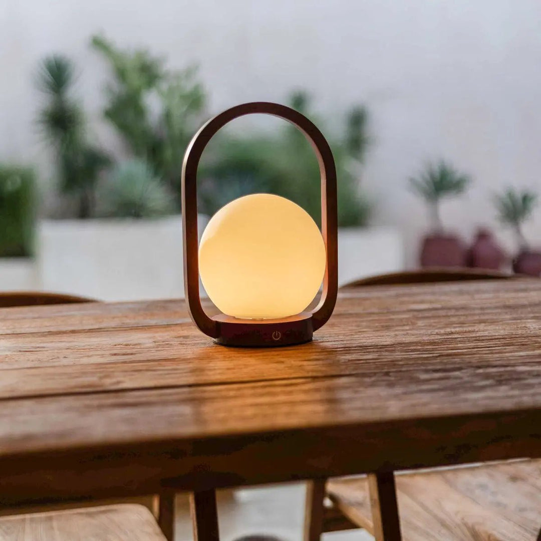 Skye chestnut brown wooden wireless lamp | Rechargeable and dimmable