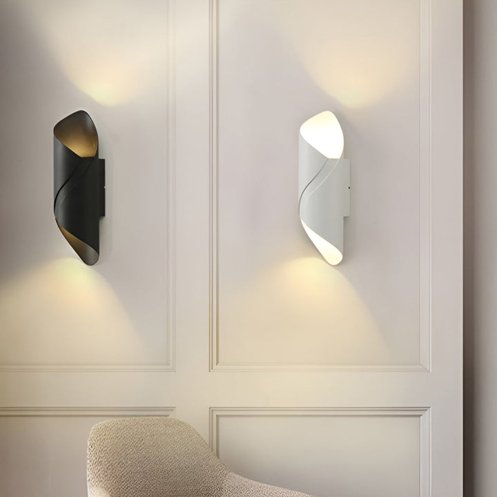 VerdeGlow | Sustainable Outdoor Wall Lamp
