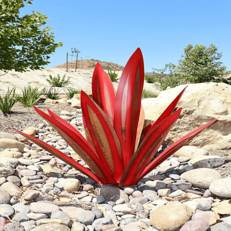 Sustainable Solar Agave Light - Elegant, Waterproof, and Handmade for Your Garden