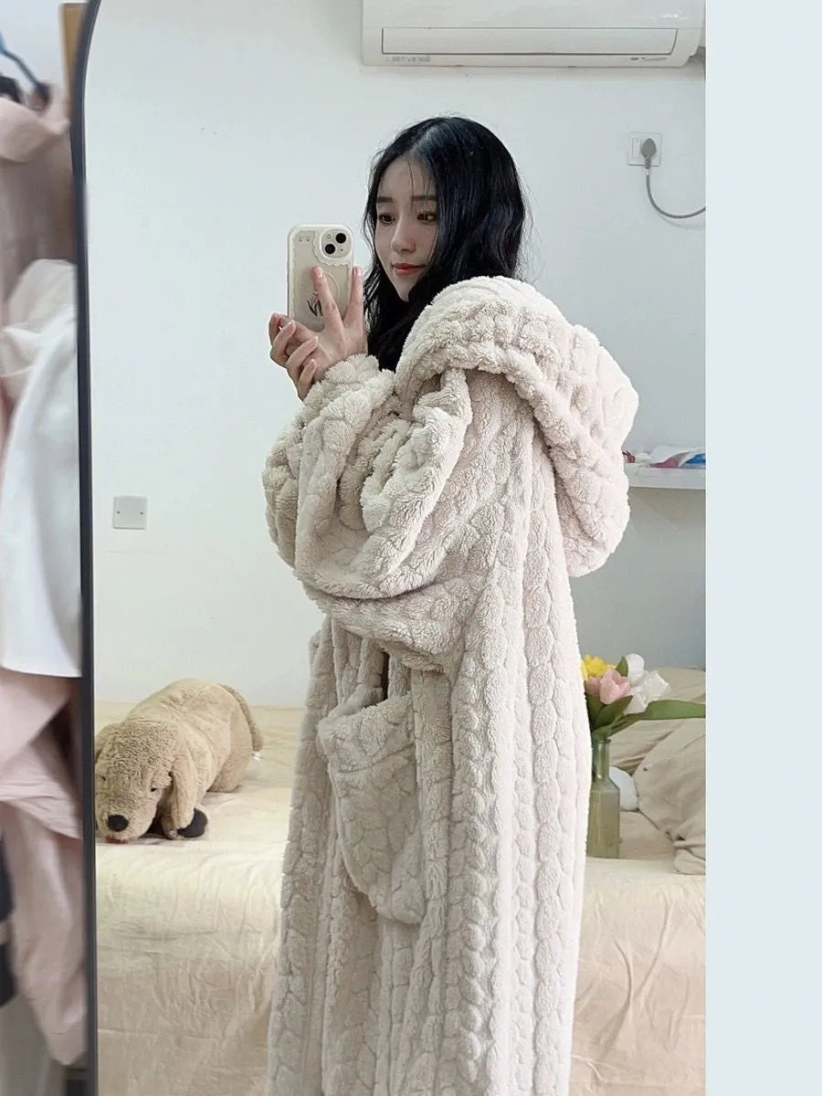 WarmHug - Plush Bathrobe with Hood - Luxurious and Comfortable Women's Bathrobe