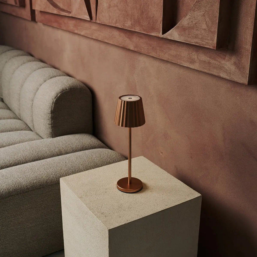 Maya Copper Ribbed Table Lamp Made of Iron - Dimmable and Wireless