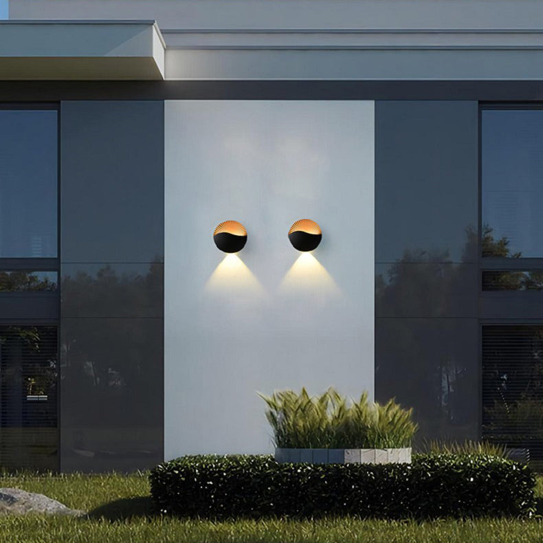 LumaEdge - Minimalistic LED Outdoor Lamp - Stylish and Durable Outdoor Lighting