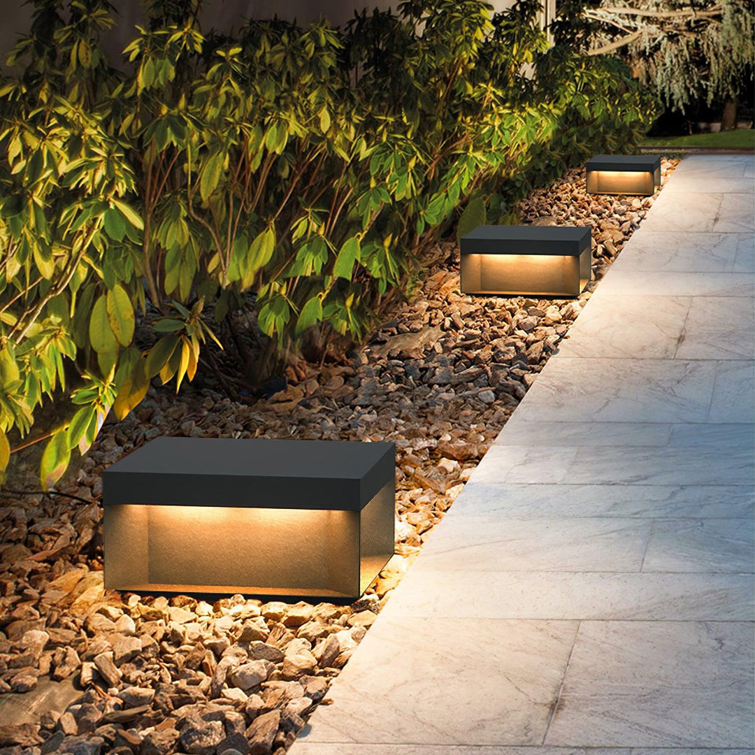 EverLume - Stylish Solar Lamp for Outdoors - Matte Acrylic Shade and Durable Design