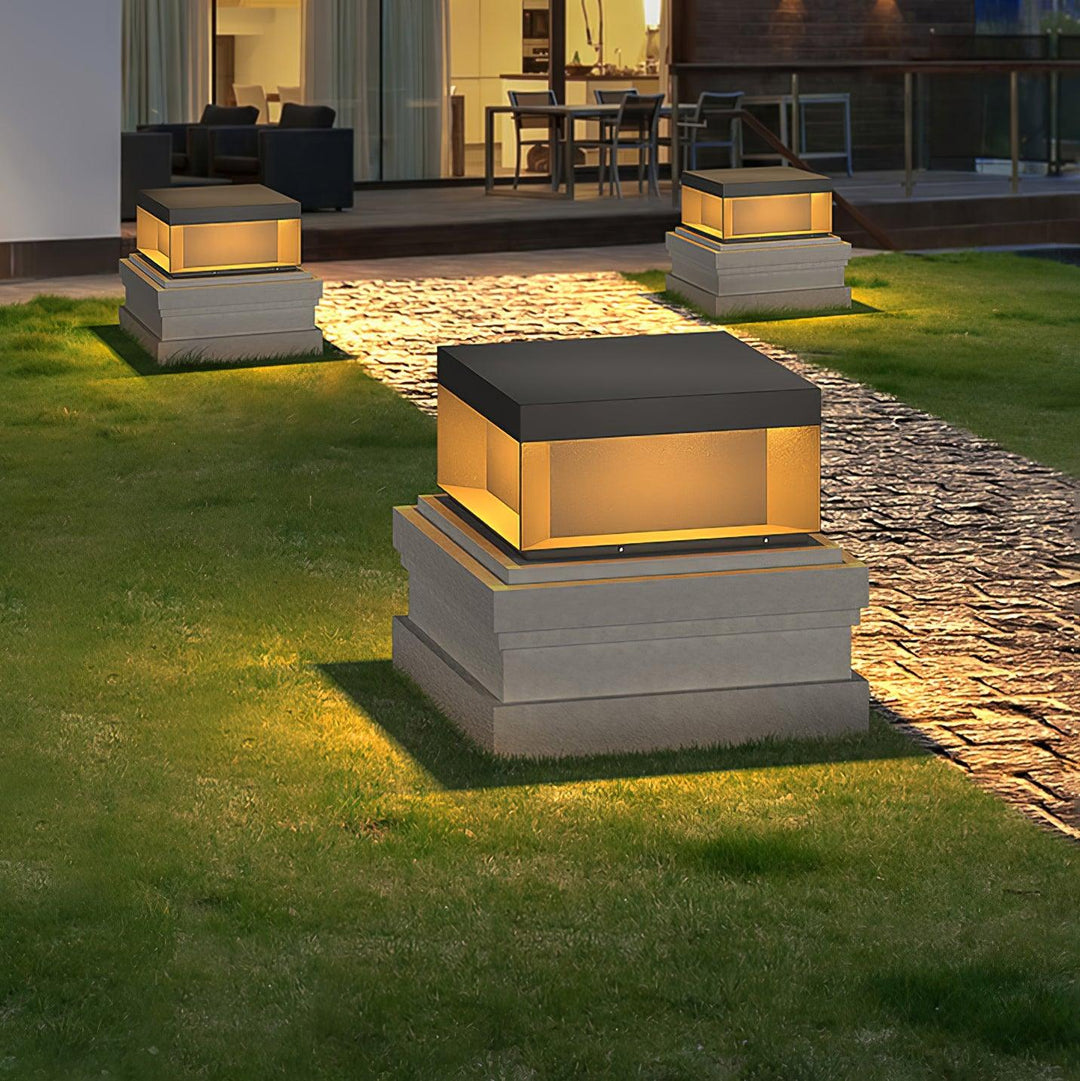 EverLume - Stylish Solar Lamp for Outdoors - Matte Acrylic Shade and Durable Design