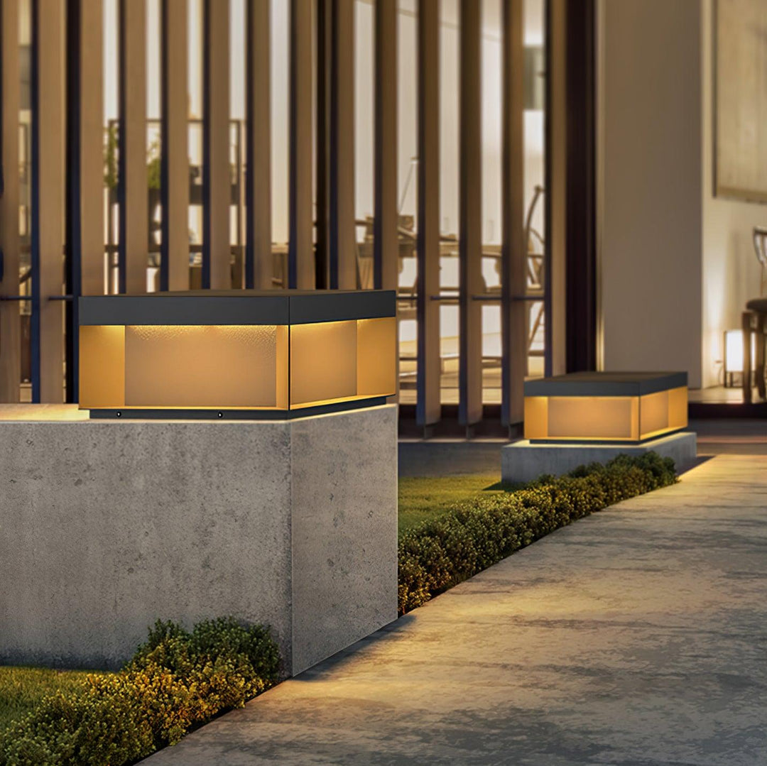 EverLume - Stylish Solar Lamp for Outdoors - Matte Acrylic Shade and Durable Design