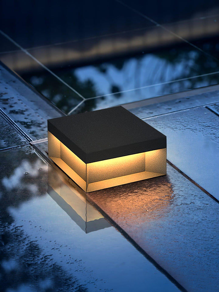 EverLume - Stylish Solar Lamp for Outdoors - Matte Acrylic Shade and Durable Design