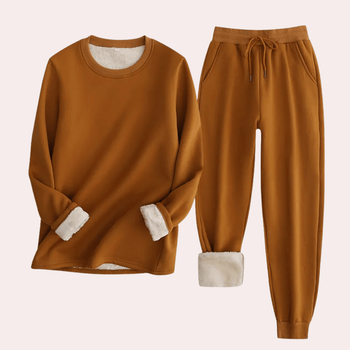 WarmChic - Soft Fleece Loungewear Set - Sweatshirt and Joggers for Cozy Relaxation
