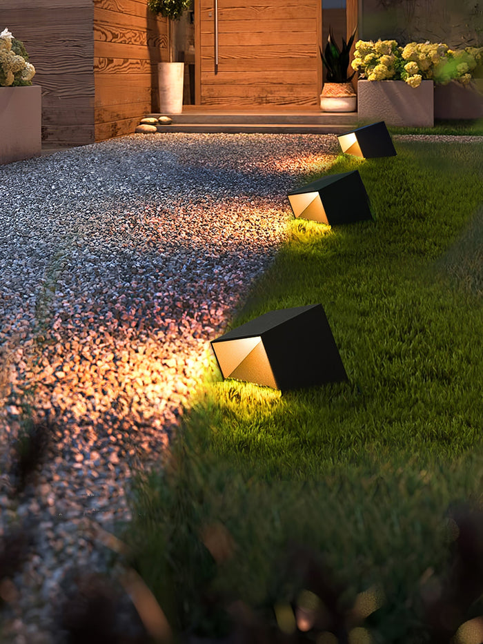 LumiCube | Solar Garden Lighting