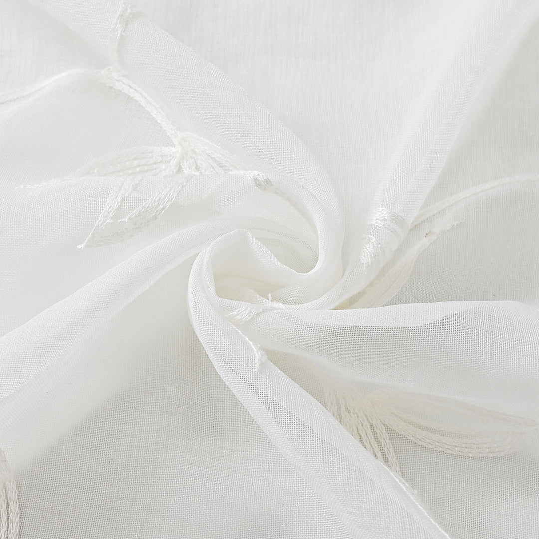 ChicBloom | Polyester Curtain in Gray and White with Floral Pattern