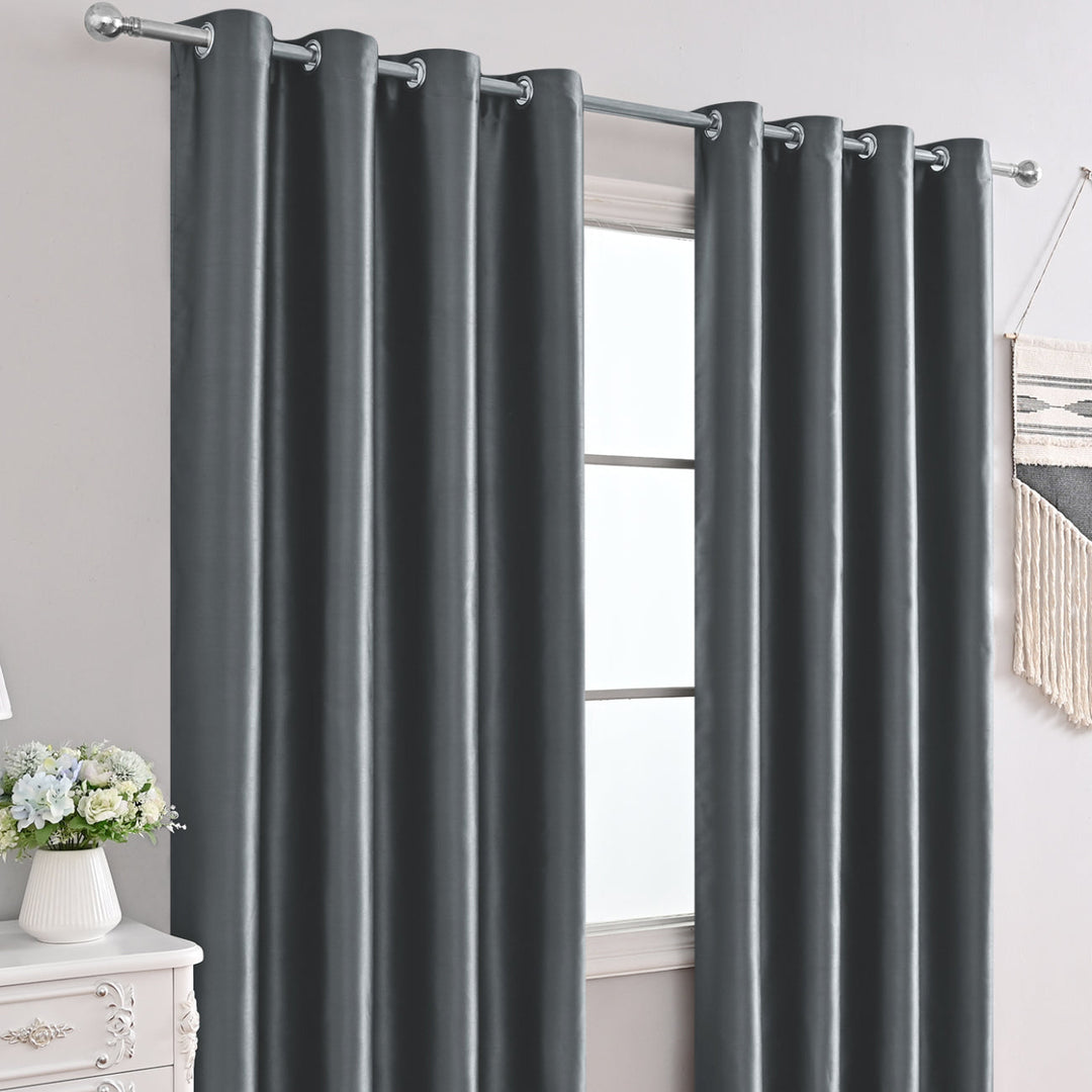 VelourLux | Opaque Velvet Curtains with Style and Functionality