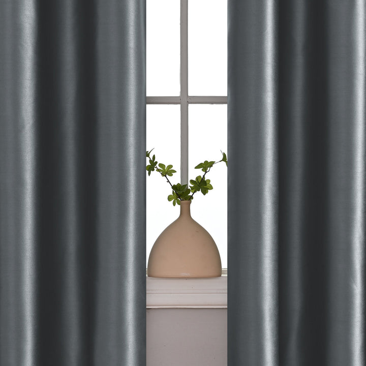 VelourLux | Opaque Velvet Curtains with Style and Functionality