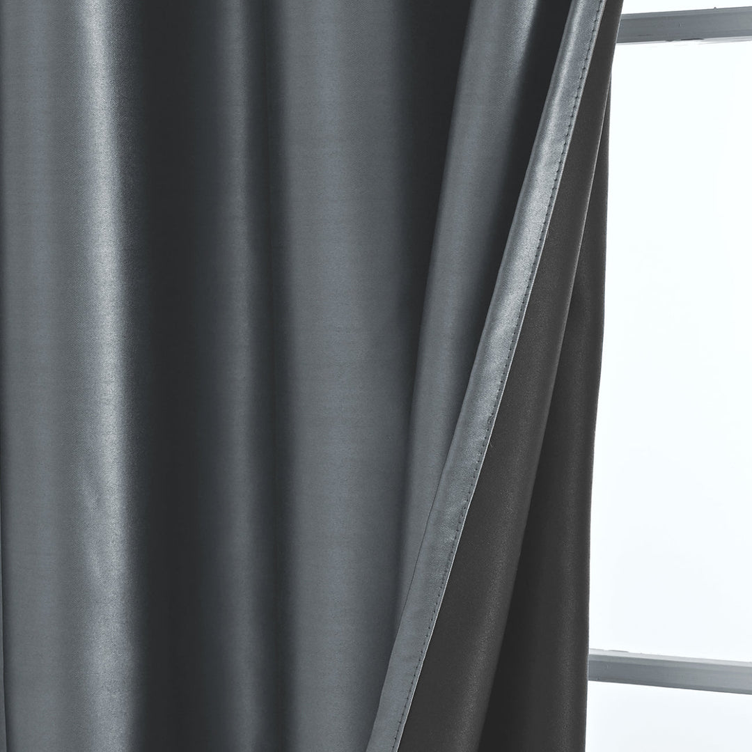 VelourLux | Opaque Velvet Curtains with Style and Functionality