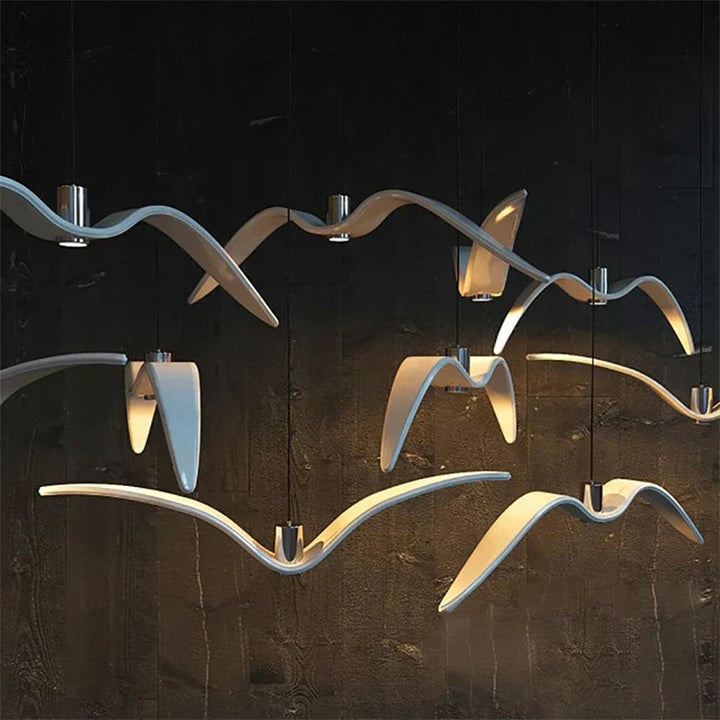 BeakBrilliance – Artistic Bird Lamp in Natural Resin