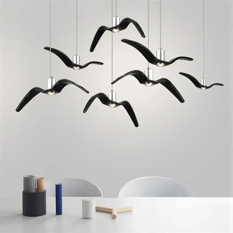 BeakBrilliance – Artistic Bird Lamp in Natural Resin