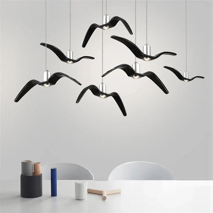 BeakBrilliance – Artistic Bird Lamp in Natural Resin