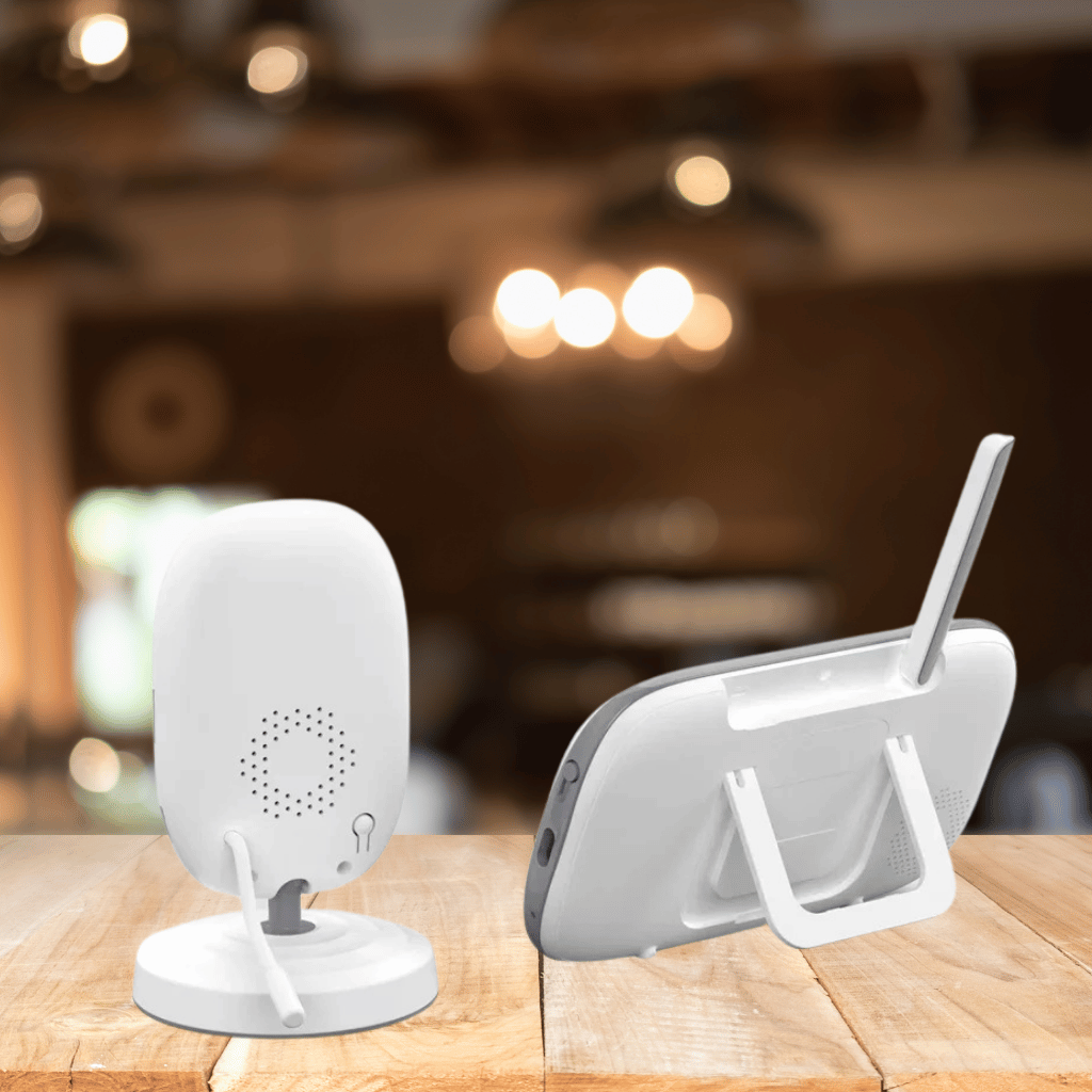 HD Baby Monitor with Night Vision - compact 3.5 inch screen - temperature display and two-way talk - ideal for monitoring your baby -