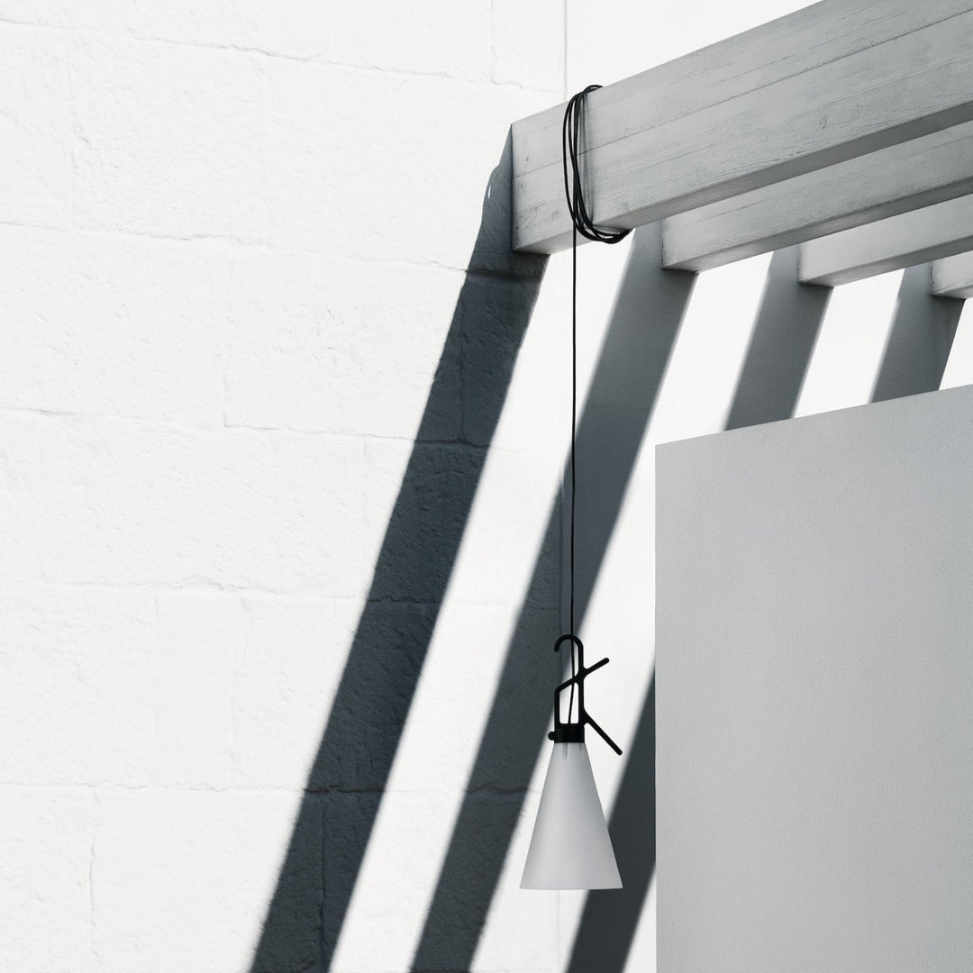 EcoGlow - Multifunctional Outdoor Lamp - Lightweight, Durable, and Stylish with Convenient Handle