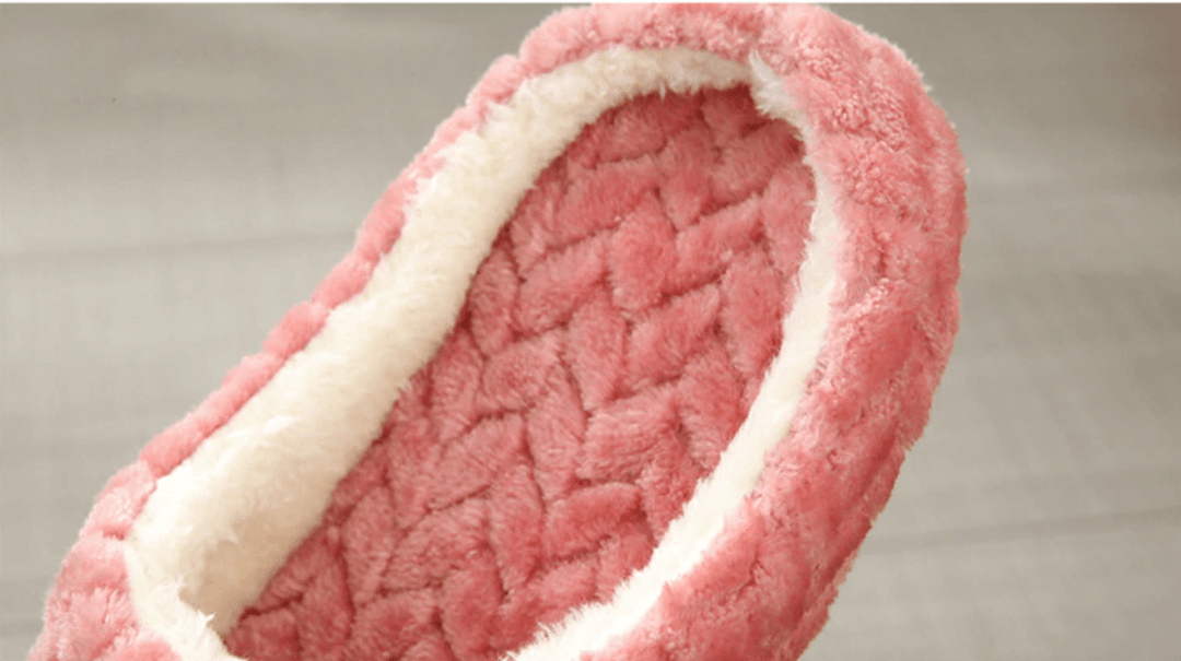Ultra-Soft Faux Fur Slippers with Padded Insole and Non-Slip Sole