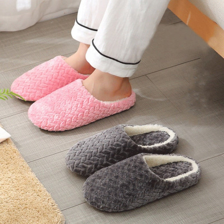 Ultra-Soft Faux Fur Slippers with Padded Insole and Non-Slip Sole
