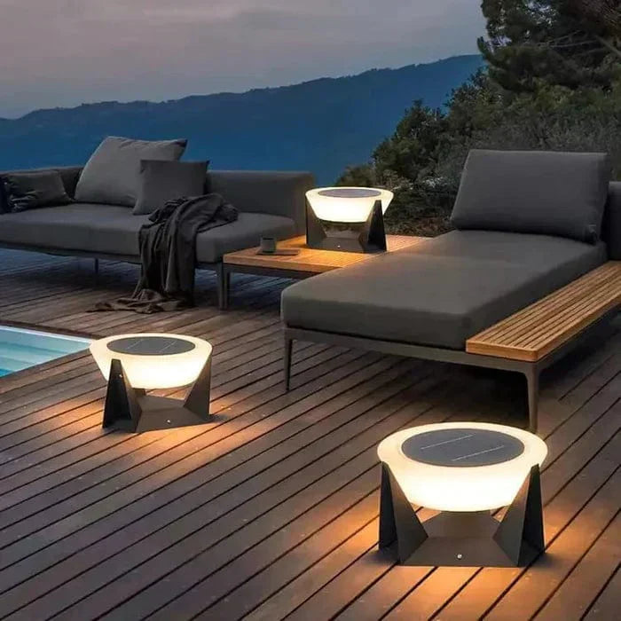 SolarGlow | Elegant Outdoor Lamp