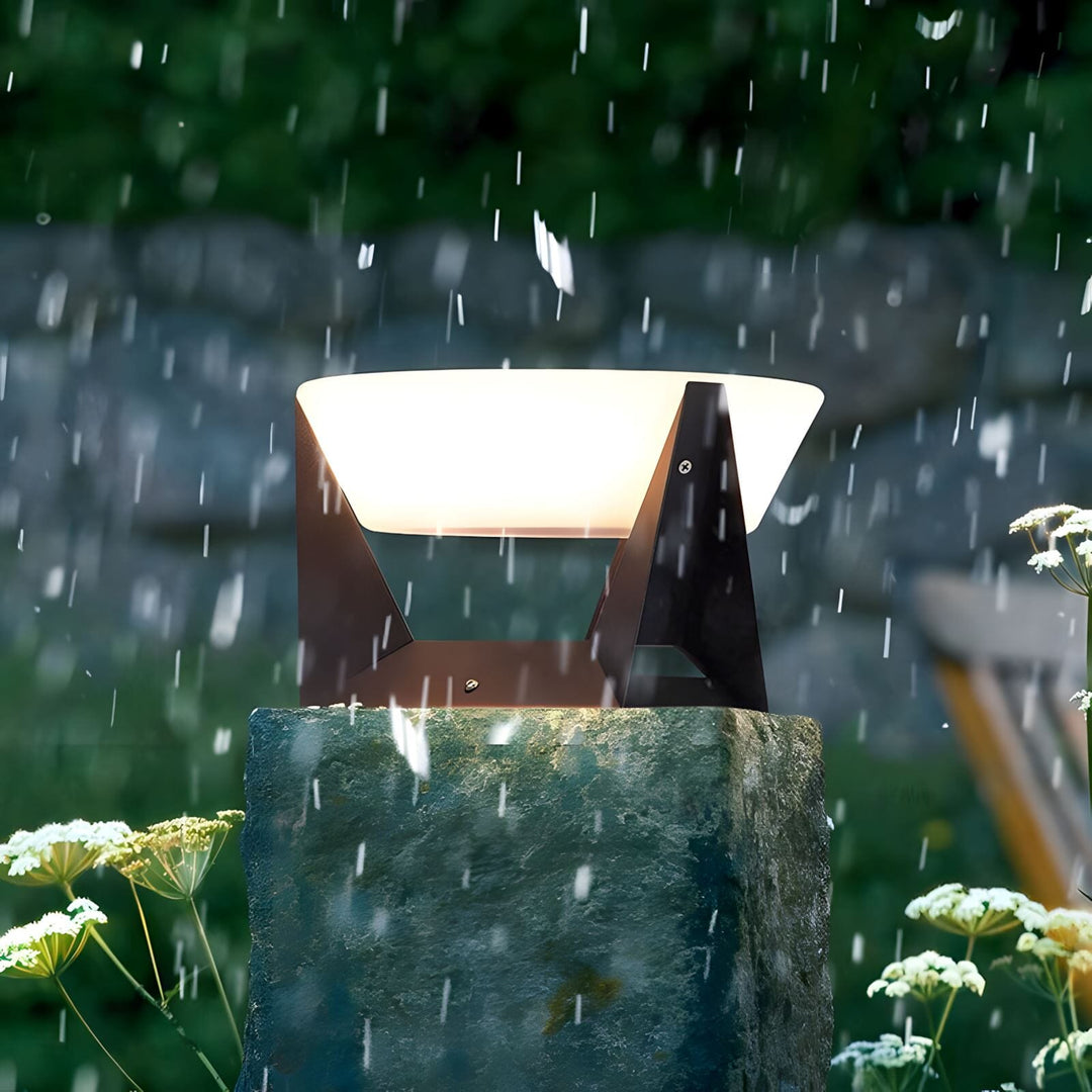 NoctaraLight – IP65 Outdoor Lamp Powered by Solar Energy or Mains with Warm White LED