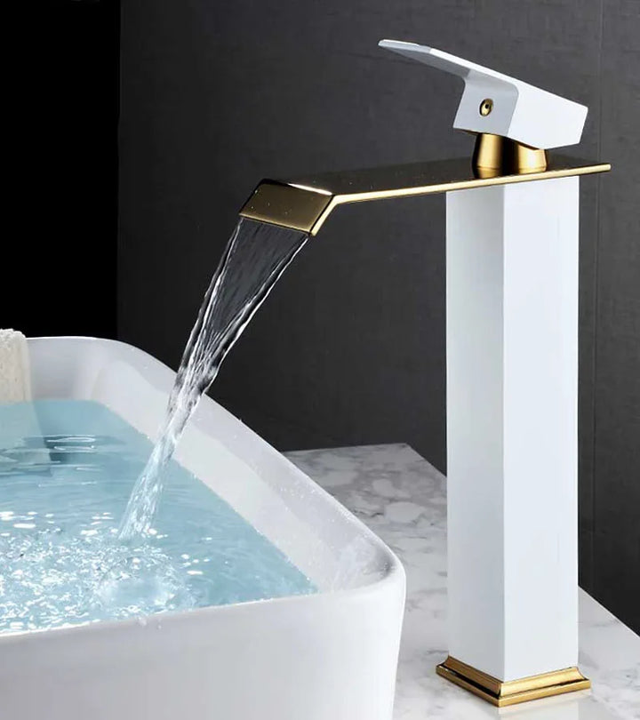 Calyra Elegant Gold Bathroom Faucet – Modern Design – Slim and Stylish