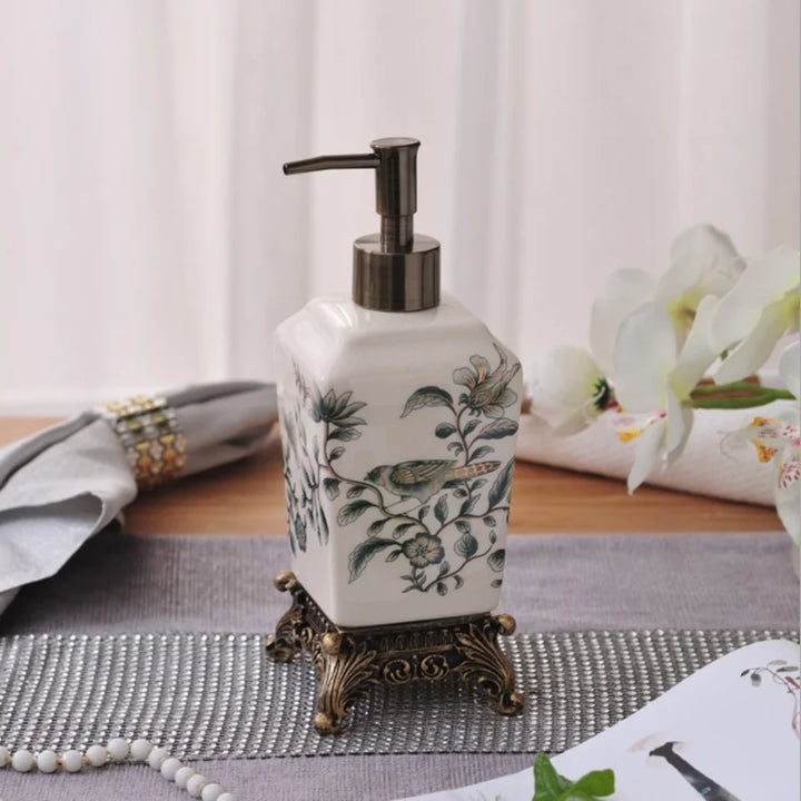 BathFlow | Elegant Soap Dispenser for the Bathroom