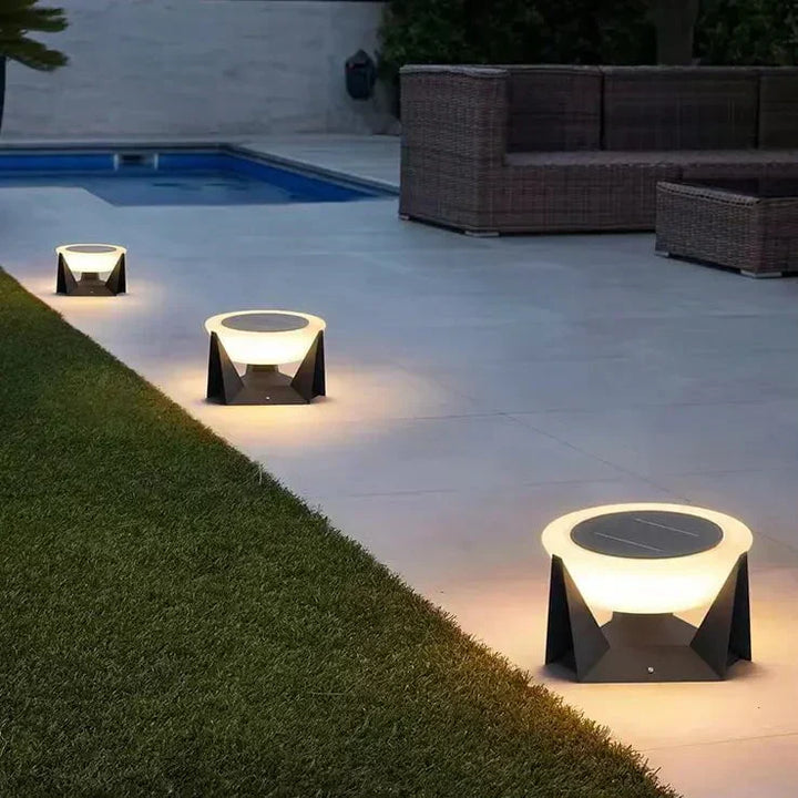 SolarGlow | Elegant Outdoor Lamp