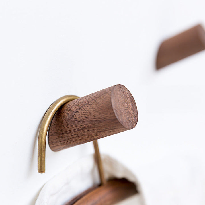 HangaLijn – Minimalist Wall Hooks in Modern Design