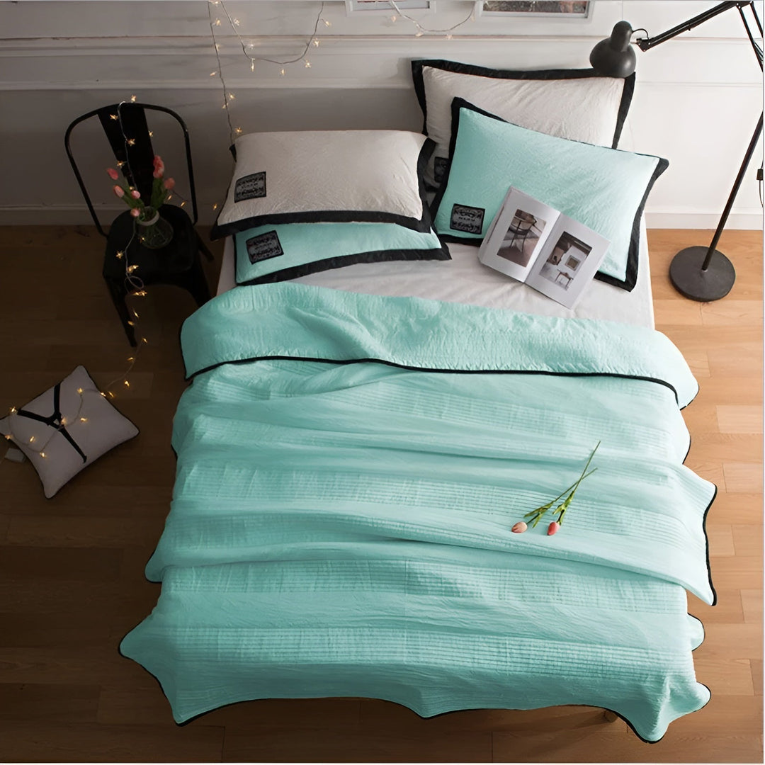 Breathable Summer Blanket – Combination of Bamboo and Cotton Fibers – Moisture and Dust Resistant