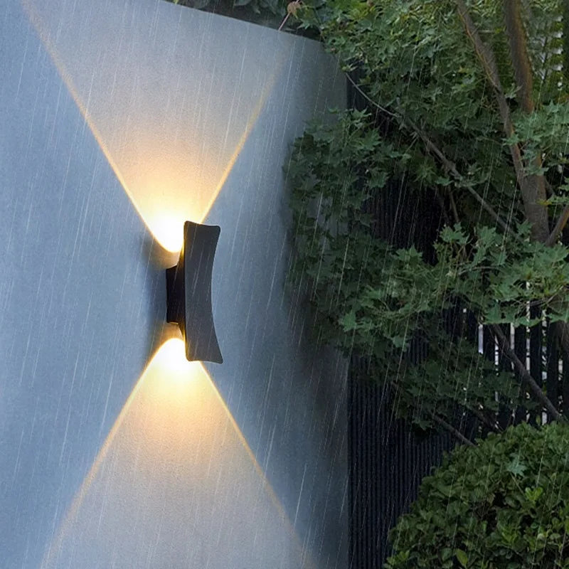GlowEdge – Sleek Minimalist Outdoor Lighting – Efficient and Stylish Outdoor Wall Lamp