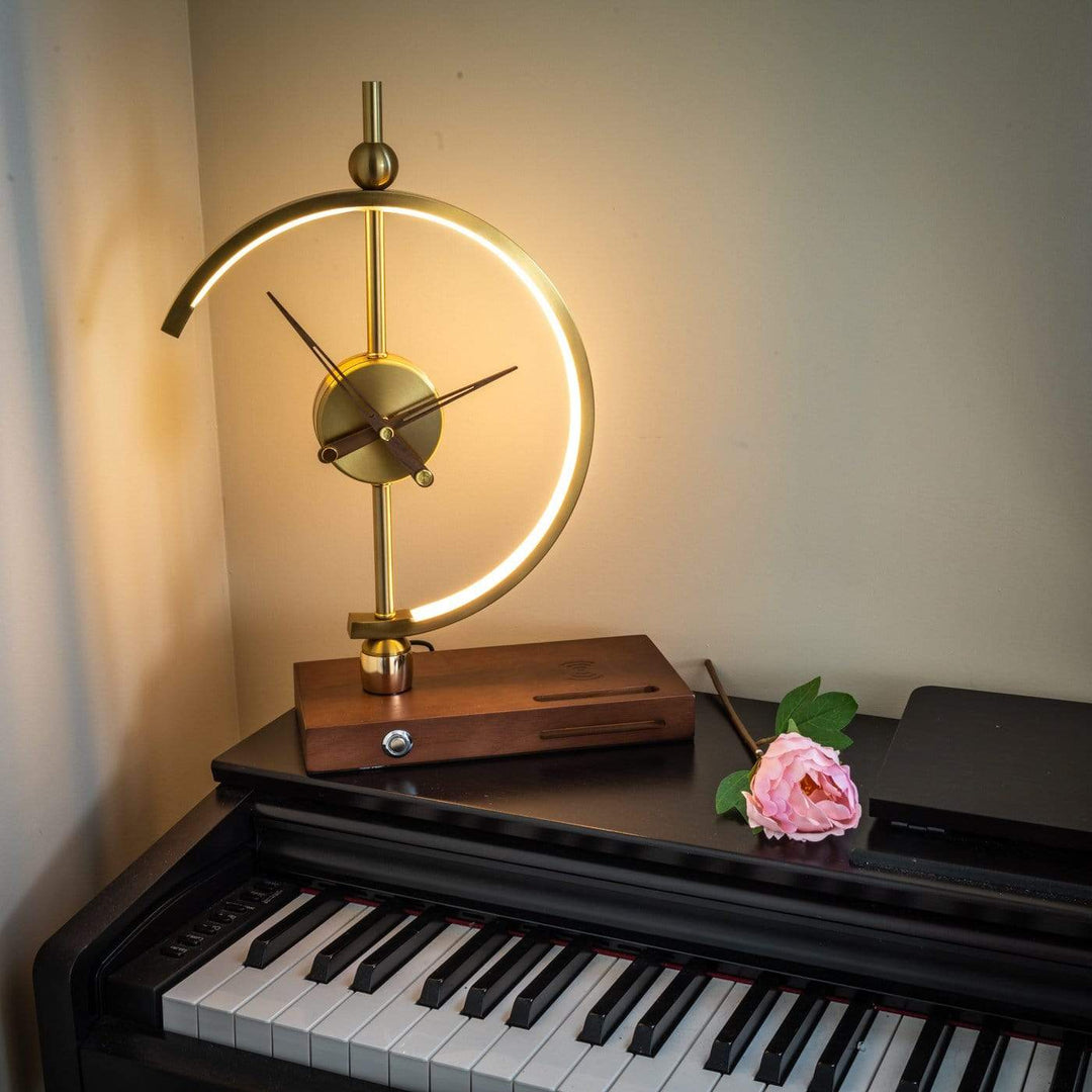 GoyaLight – Dimmable Desk Lamp with Clock and Wireless Charging